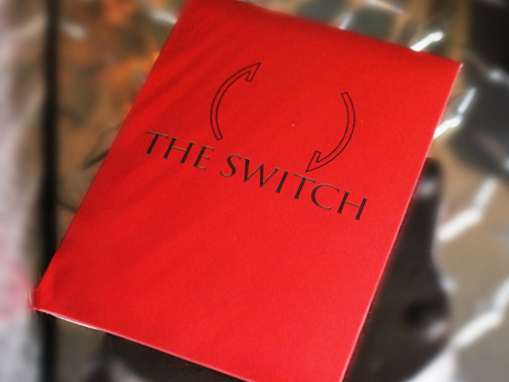 The Switch (Gimmicks and Online Instructions) by Shin Lim